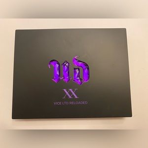 Urban Decay XX Vice Ltd Reloaded eyeshadow palette